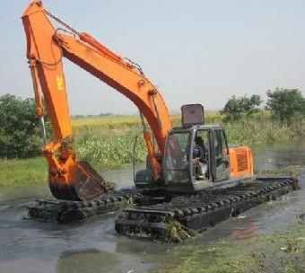 濕地沼澤挖掘機(jī)及特種設(shè)備租賃指南 專業(yè)水挖、打樁與改裝服務(wù)全解析
